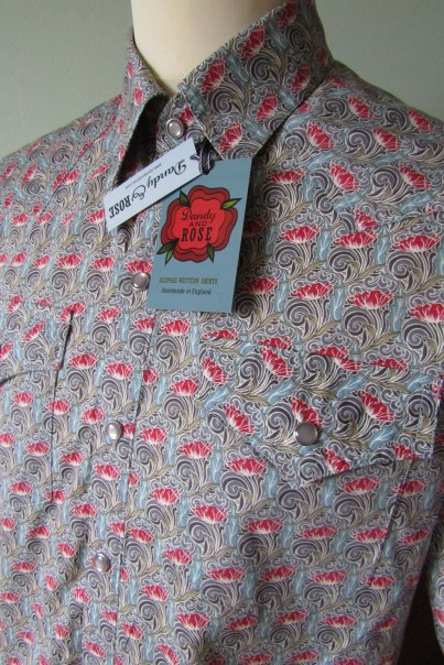 Short Sleeved shirt in Liberty London's art nouveau Tulip print 'Ten Six' (2)